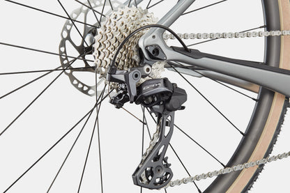 Vélo gravel électrique Cannondale Synapse Neo AllRoad 2 taille M gris